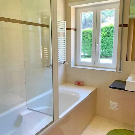 Villa With Swimming Pool In Golf