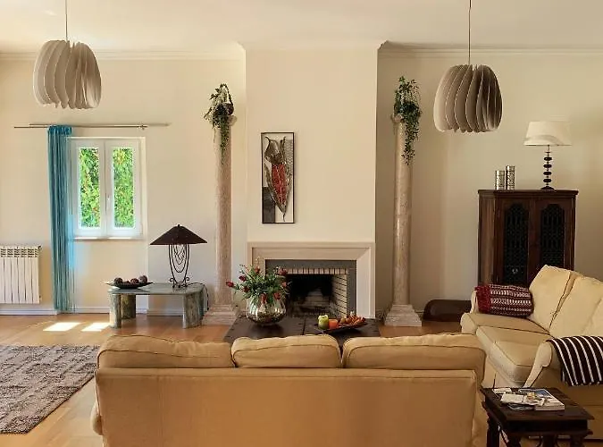 Villa With Swimming Pool In Golf