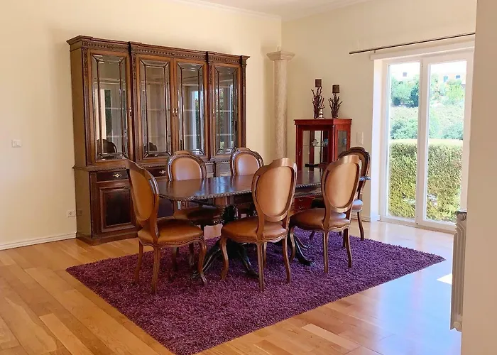 Villa With Swimming Pool In Golf